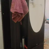 جاکفشی وجا لباسی
