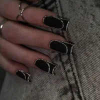 مدل برای کاشت ناخن