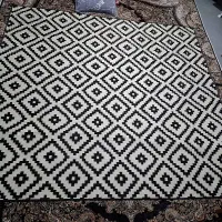 گلیم خوشرنگ و کم کارکرد