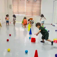 خدمه خانم  شیفت صبح
