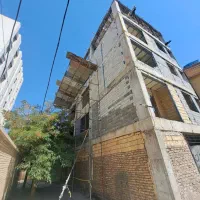 نگهبان ساختمان همراه با کار