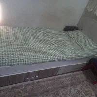 تخت نوجوان همراه با تشک۸۰×۱.۸۰
