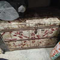 * صندوق خیلی قدیمی چوبی *
