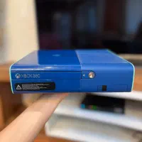 xbox 360 E با دسته و کینکت و بازی