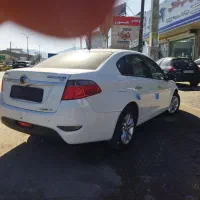 برلیانس ۳۳۰ بی رنگ