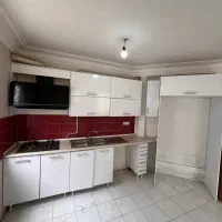 کابینت دست دوم سفید با گاز و هود و سینک و شیر اب