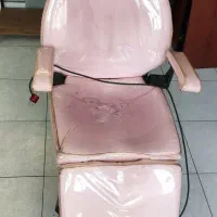 ۲ عدد صندلی برقی و تخت ماساژ و لیزر