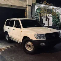 تویوتا لندکروز ۲۰۰۱ اتاق ۱۰۰