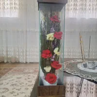 گل مصنوعی داخل باکس شیشه ای