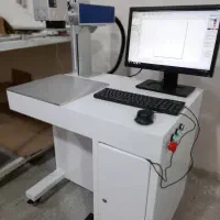 خدمات حک لیزر فایبر آریا