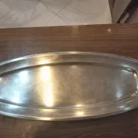 یک سری خورده لوازم به فروش می‌رسد که شامل