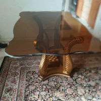 میز نهار خوری طلایی