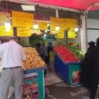مغازه میوه فروشی خیابان اصلی