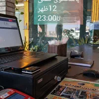 به یک خانم جهت پاسخ گویی تلفن در فست فود نیازمندیم