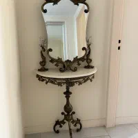 آیینه و شمعدان برنجی