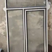 پنجره ی آلومینیومی
