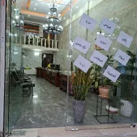 مغازه ۱۰۰ متری بر خیابان