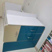 تخت کودک(و نوجوان)