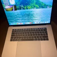 مک‌ بوک پرو‌ ۲۰۲۰ ۱۶ اینچ