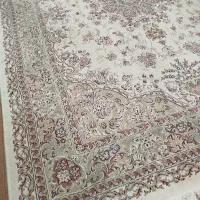 یک جفت فرش 3در4به رنگ کرم  به قیمت 33000000میلیون