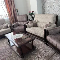 مبلمان به همراه میز ناهار خوری