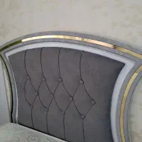 تخت نوجوان