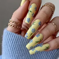 آمورش کاشت ناخن حرفه ای