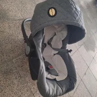 کریر و گهواره نوزاد