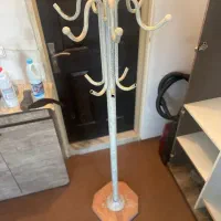 جالباسی ایستاده