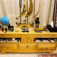 میز تلویزیون چوبی طلایی