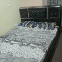 تخت خواب چوب دو نفره