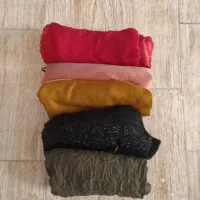 فروش تعدادی لباس و شال درحدنو