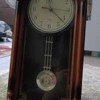 ساعت دیواری در حد نو
