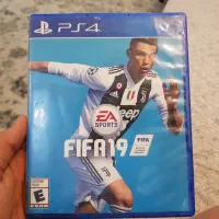 دیسک بازی فیفا ۱۹ نسخه  ps4 سالم تمیز