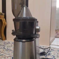 آبمیوه گیری.سالم