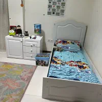 سرویس کمد و تخت خواب و لوستر و چراغ خواب