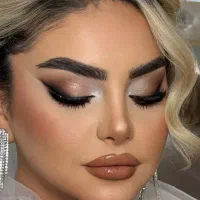 میکاپ آرتیست عروس وهمراه باتجربه کار درعمارت چم