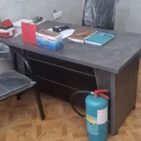 صندلی ومیز