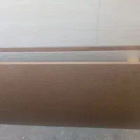 یه عدد کفی تخت خواب یه نفره ویه عدد در تمام چوب