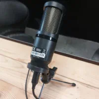 آنباکس و تولید محتوا برای محصولات شما در استودیو