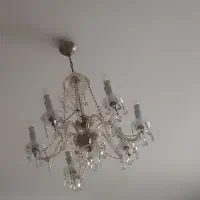یک عدد لوستر ۶ شاخه