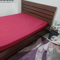تخت خواب به همراه تشک