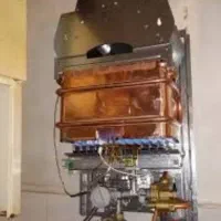 فروشنده و خریدار آبگرمکن