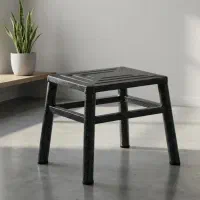 چهارپایه فلزی