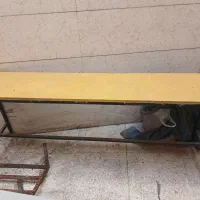 دو عدد نیمکت و دو عدد میز پلاستیکی