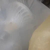 لامپ سوخته و چسب حباب