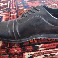 کفش چرم مصنوعی