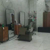 نیازمند ناخن کار هستم