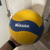 توپ والیبال