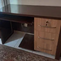 میز کامپیوتر هایگلاس